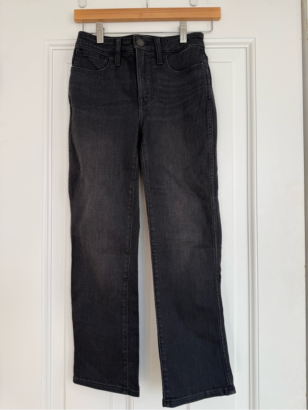 Madewell Curvy High-Rise Slim Straight Jeans in Black